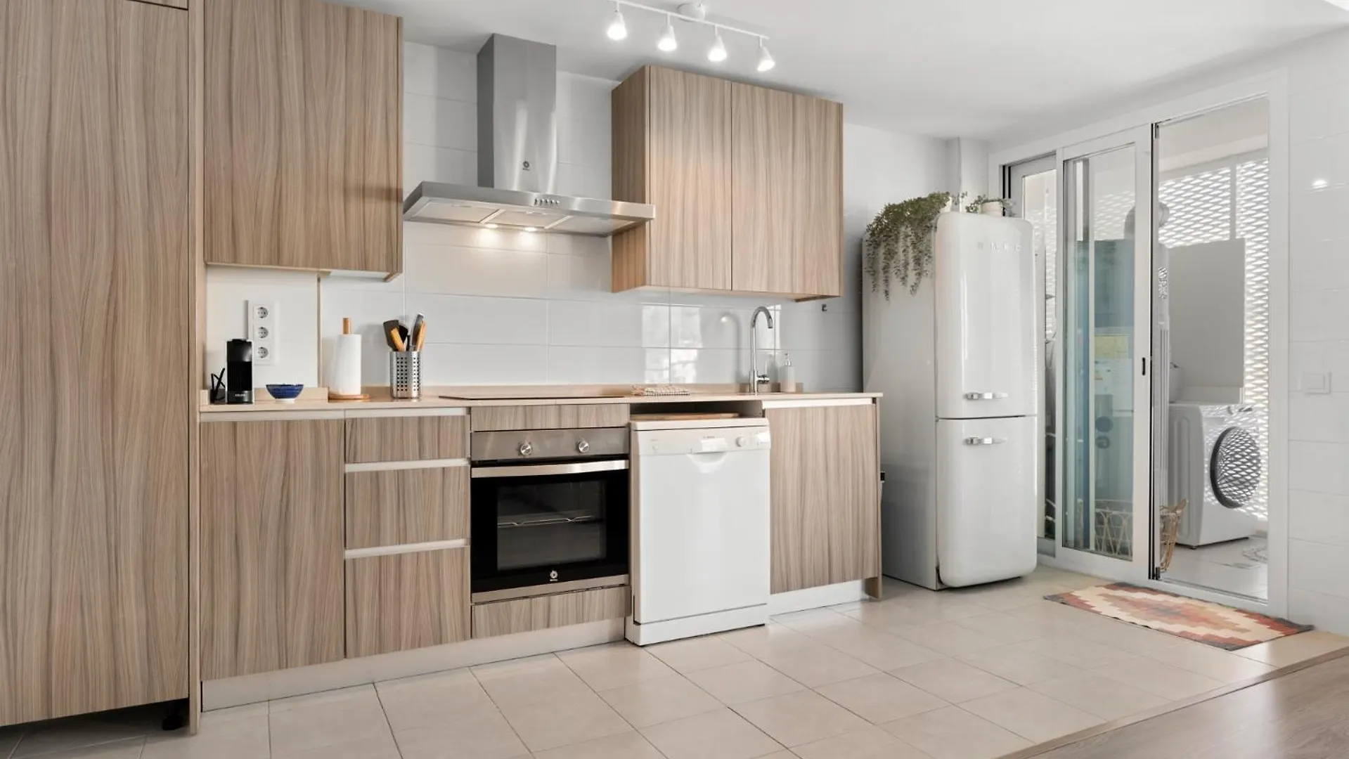 Luxury New Boho Apartment - 埃斯特波纳